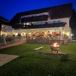 Hotel Und Berggasthof Tanzbuche 2*