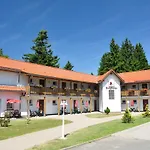 Und Berggasthof Tanzbuche ホテル 2*