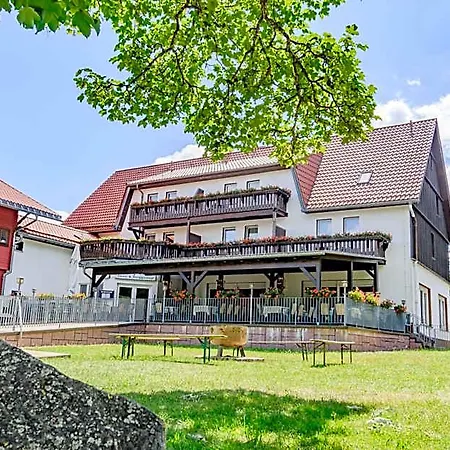 Und Berggasthof Tanzbuche 2*