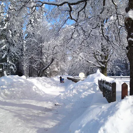 Und Berggasthof Tanzbuche 2*