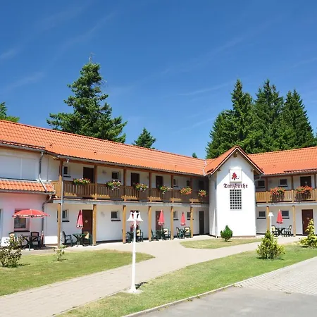 Und Berggasthof Tanzbuche Отель 2*