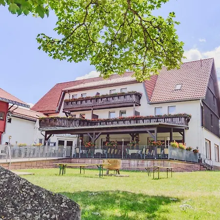 Und Berggasthof Tanzbuche 2*