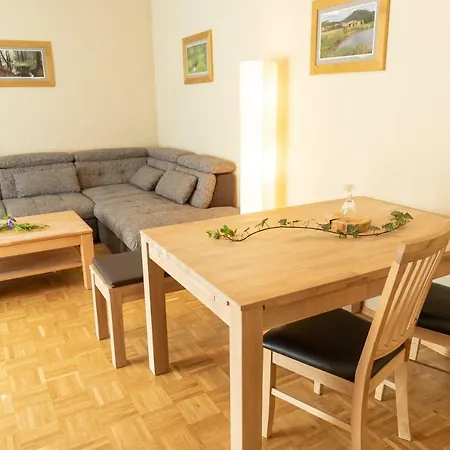 Отель Und Berggasthof Tanzbuche