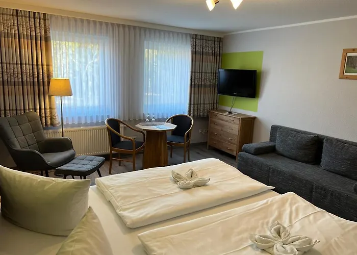 Und Berggasthof Tanzbuche Hotel 2*