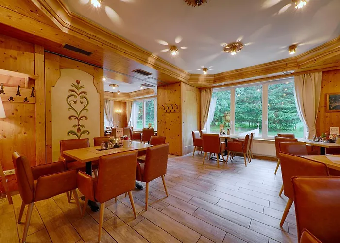 Otel Und Berggasthof Tanzbuche