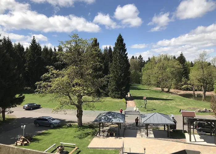 Und Berggasthof Tanzbuche Otel 2*