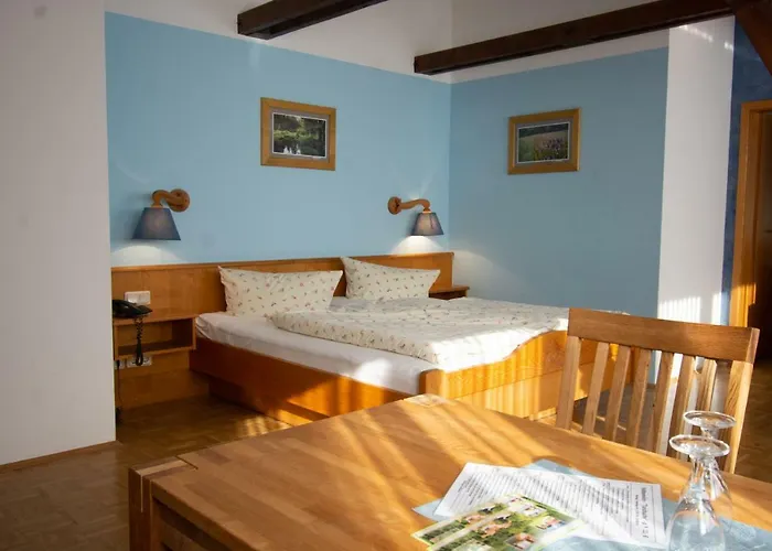 Und Berggasthof Tanzbuche